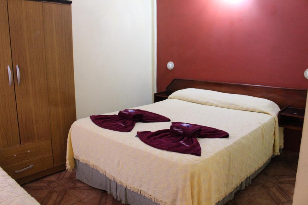 Residencial Noelia Hostel 伊瓜苏港 外观 照片